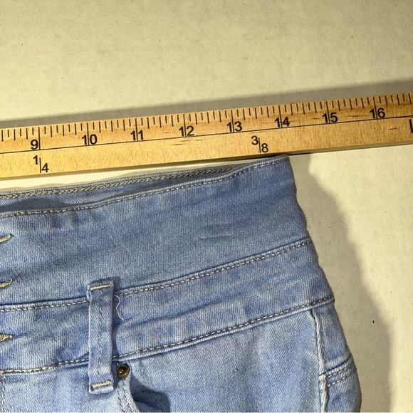 YMI Jeans Wanna Betta Butt Denim Shorts Size 9/29 - Picture 8 of 12